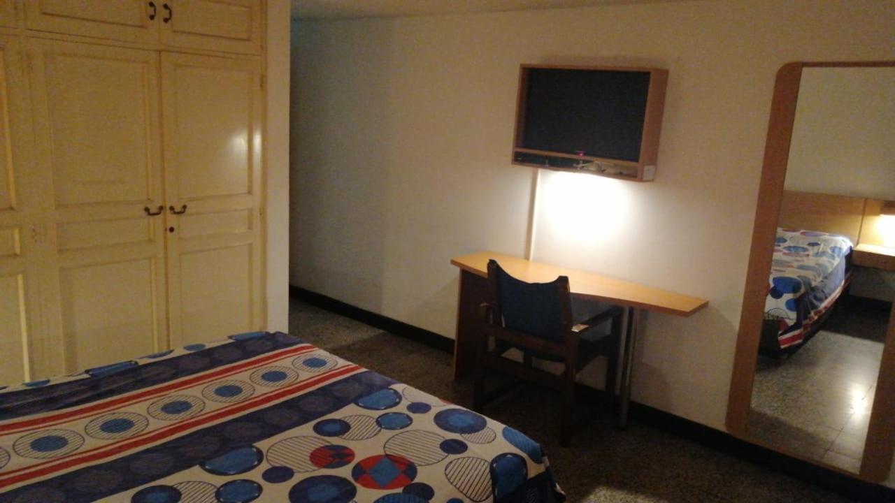 Hotel Del Oeste Cali Exteriör bild